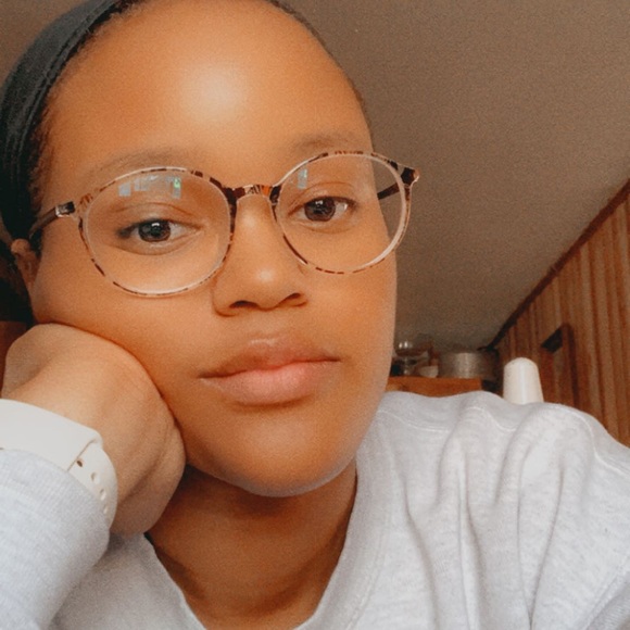 Meet your Posher, Imani - Picture 1 of 1